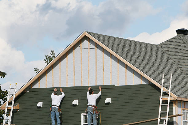 Professional Siding Contractor technician working in New Lexington, OH